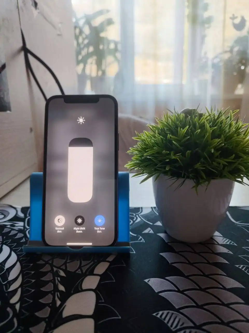 Продажа iPhone 12 в хорошем состоянии