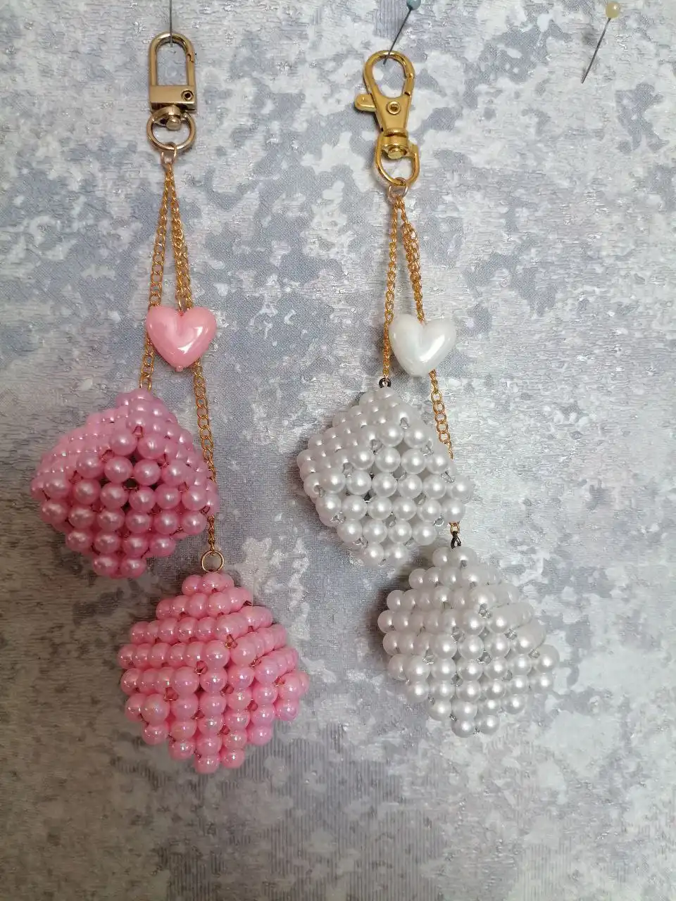 Оригинальные подвески в машину к Новому году