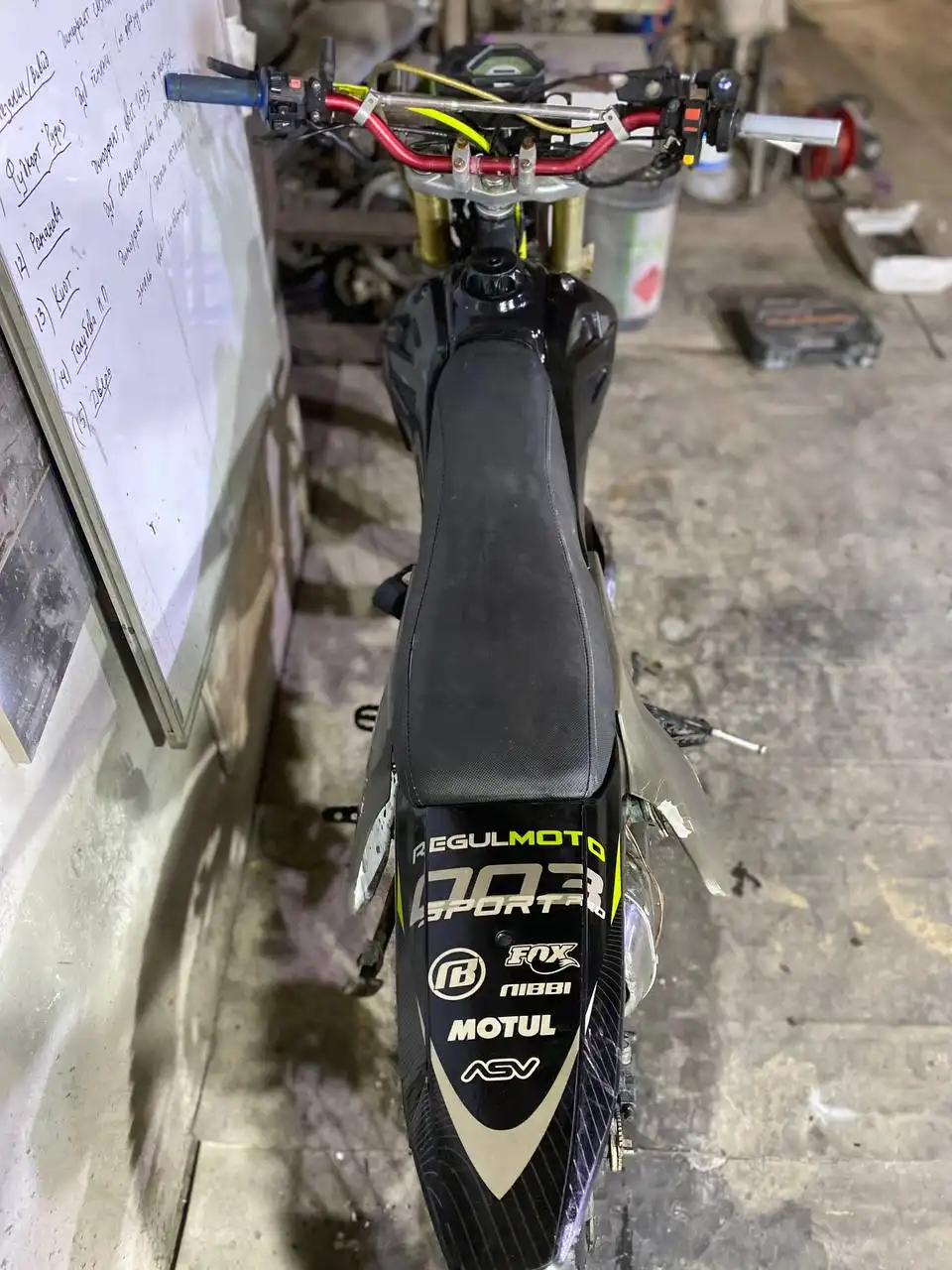 Продам неисправный автомобиль 80000к