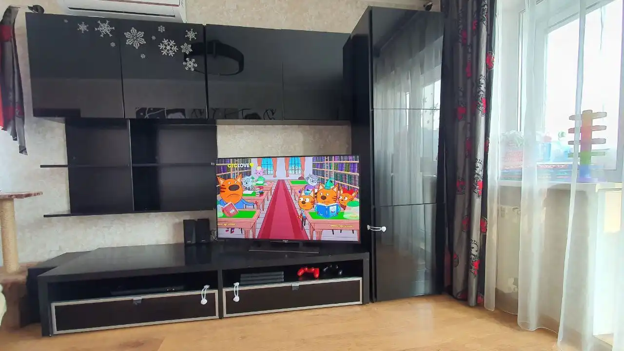 Продам стенку в хорошем состоянии