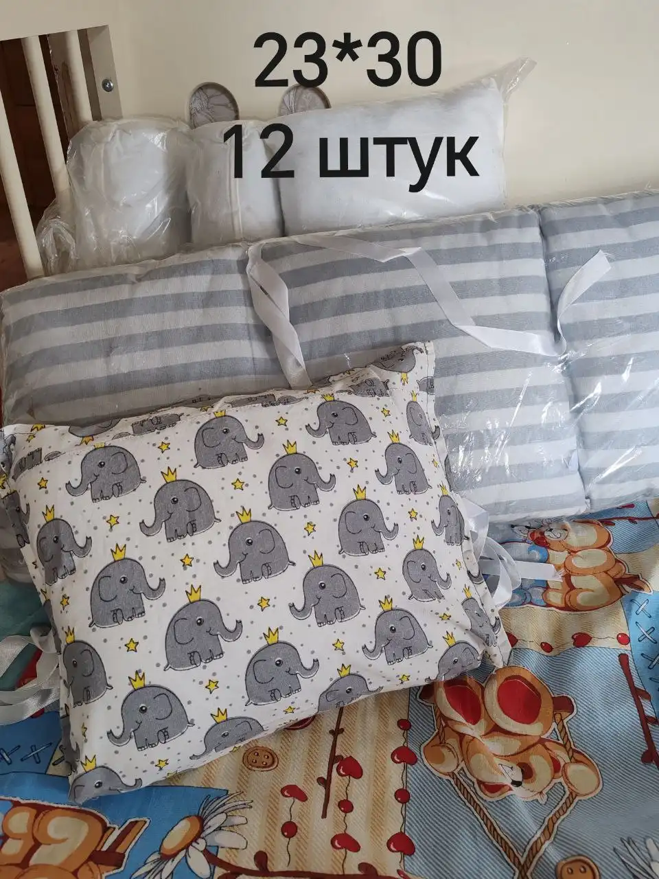 Подушечки бортики в кроватку ручной работы