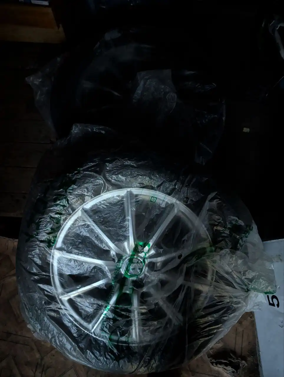 Продажа 4 колес Bridgestone Blizzak VRX2 из Японии