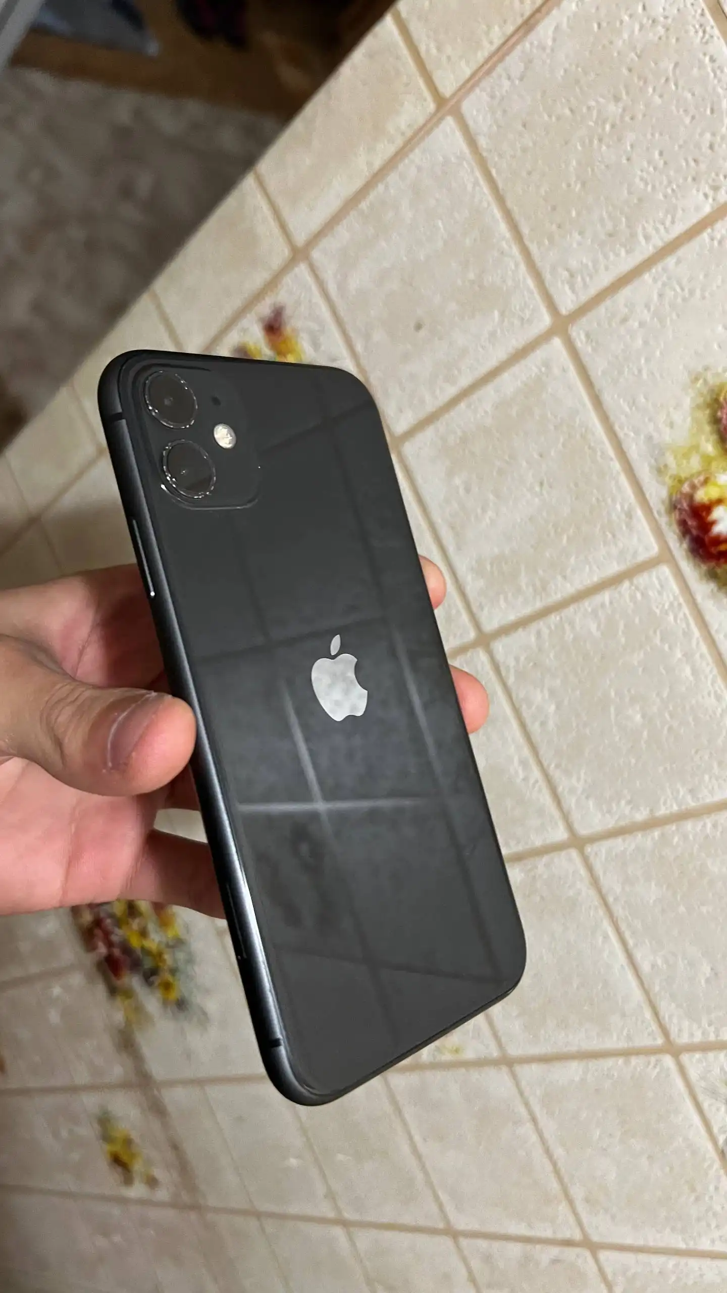 Продам iPhone 11 64ГБ