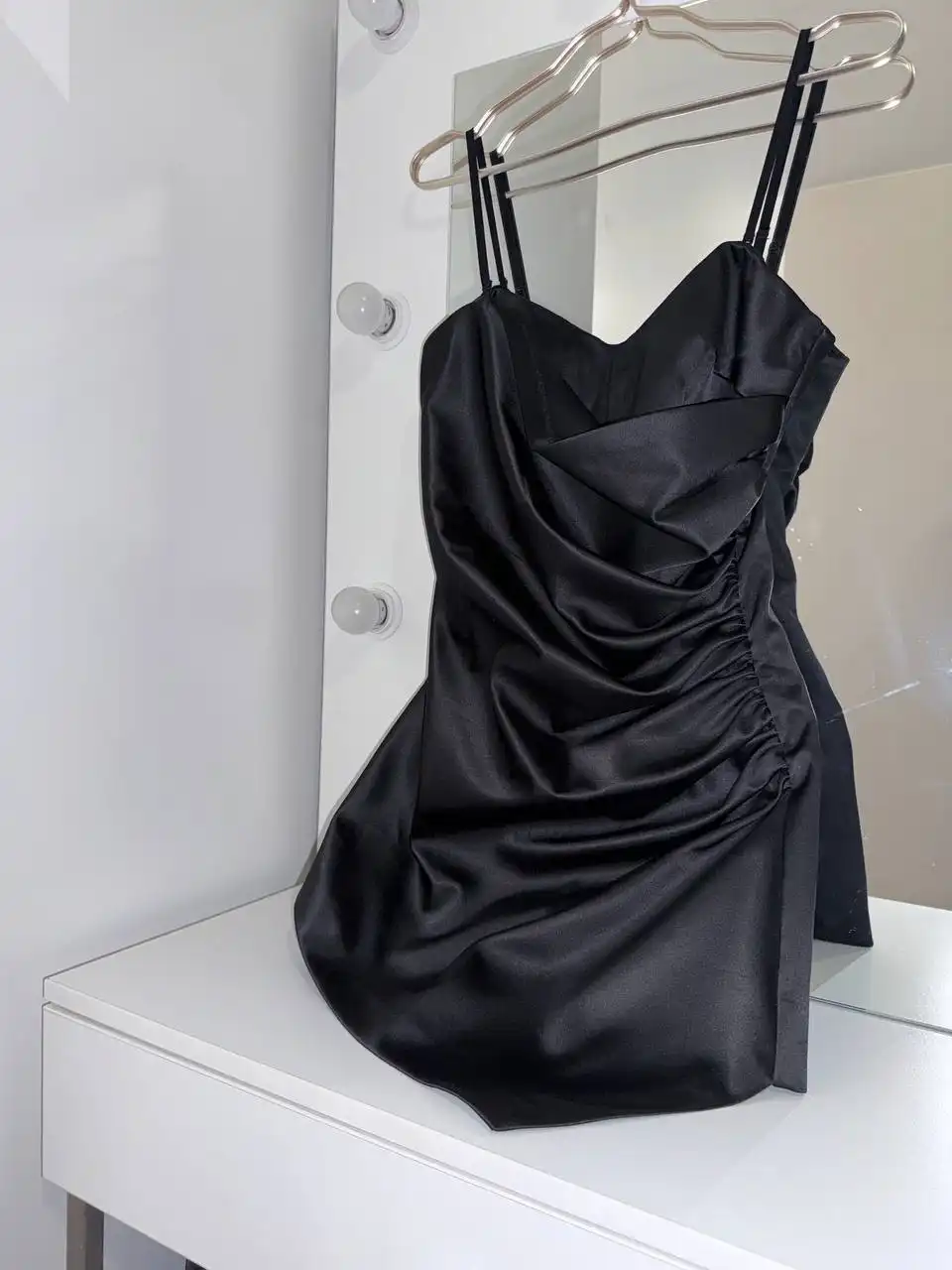 Продажа одежды: джинсы, шуба, платье, пиджак