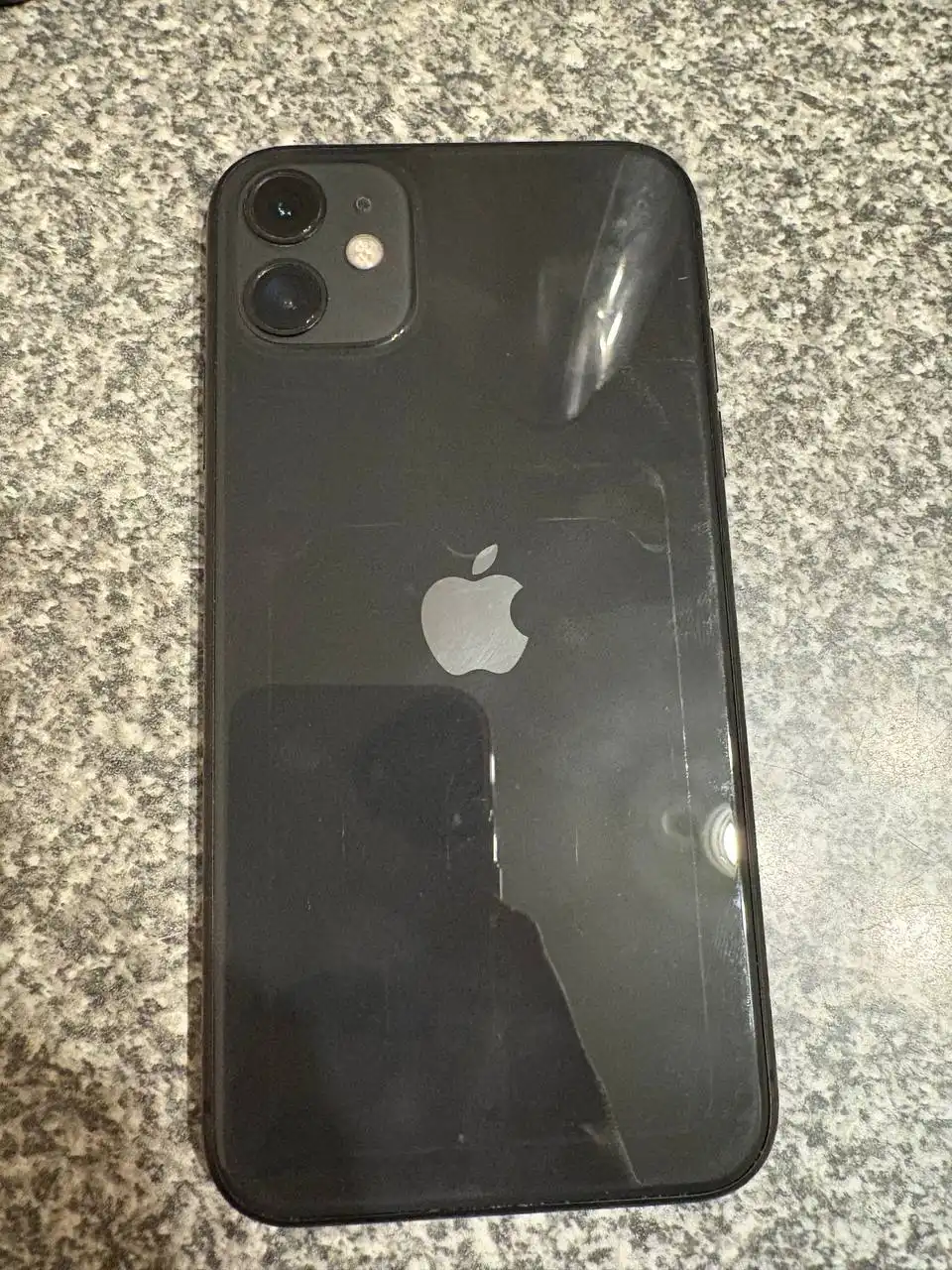 Продам айфон 11 128GB