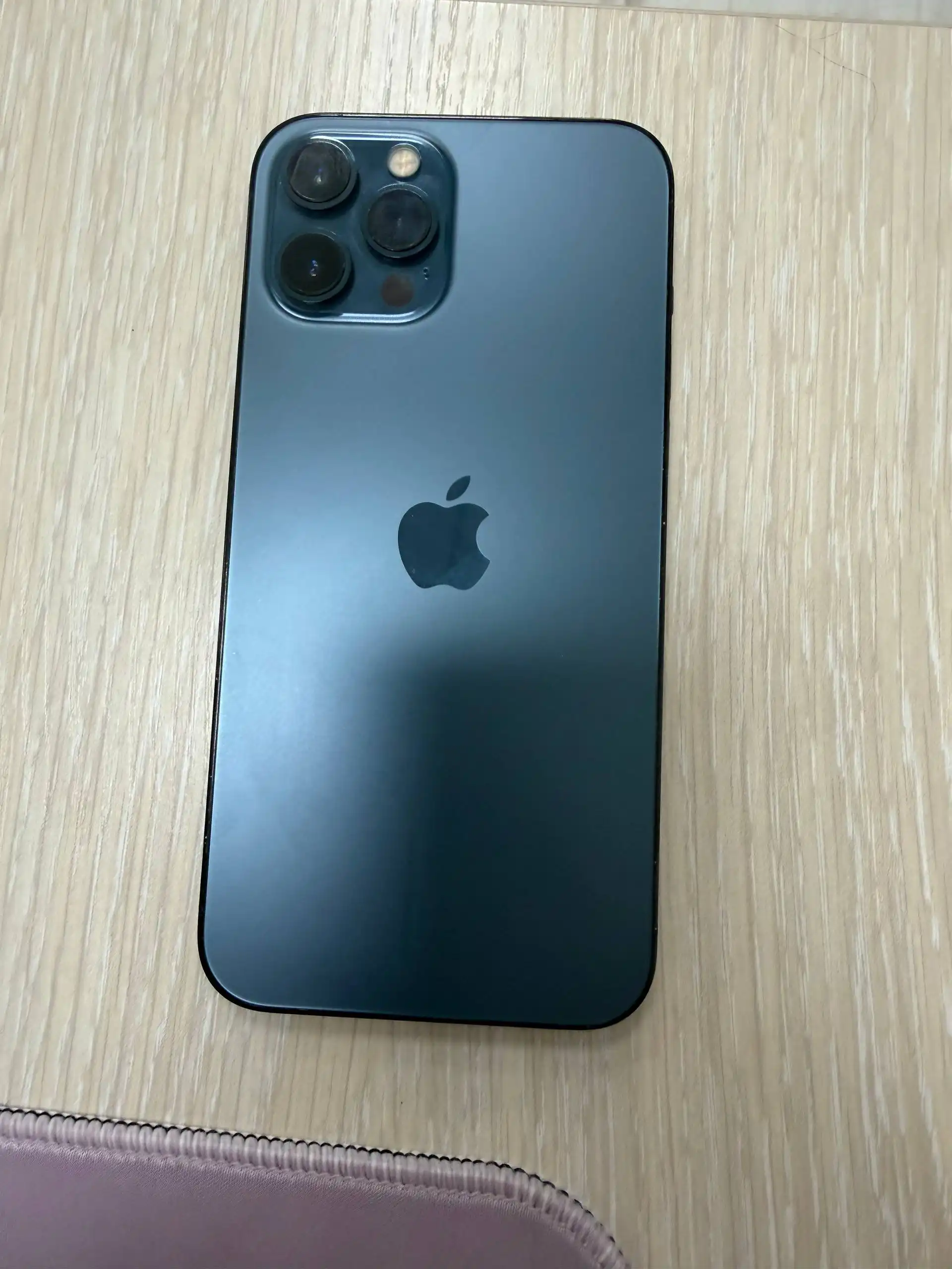 Продам iPhone 12 Pro Max 256 ГБ
