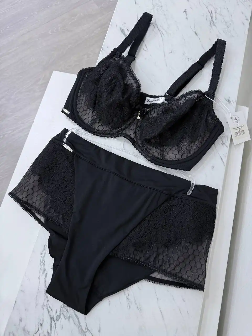 Распродажа пижам в бутике Манго