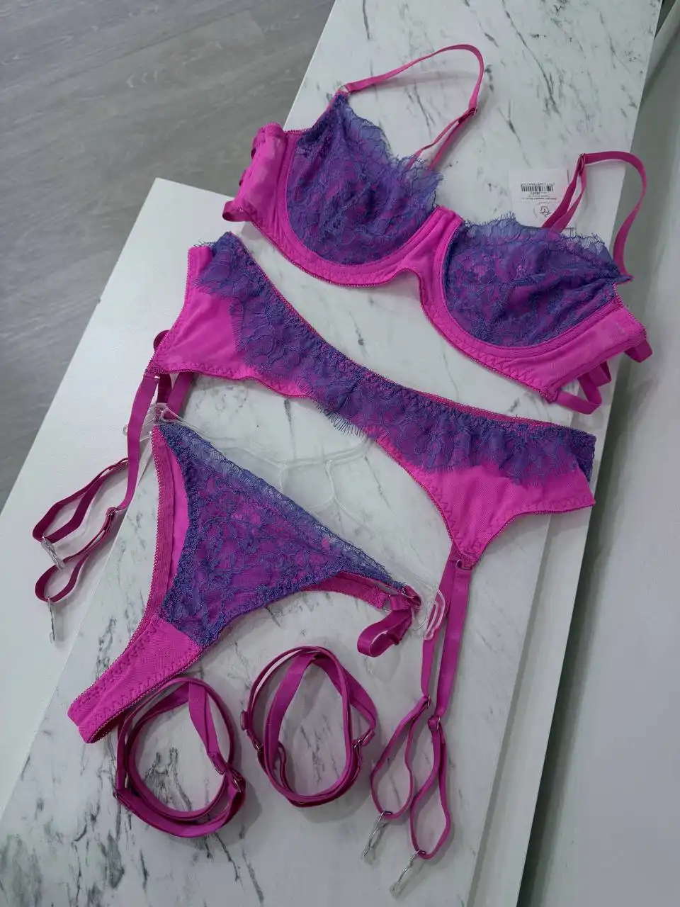 Распродажа пижам в бутике Манго