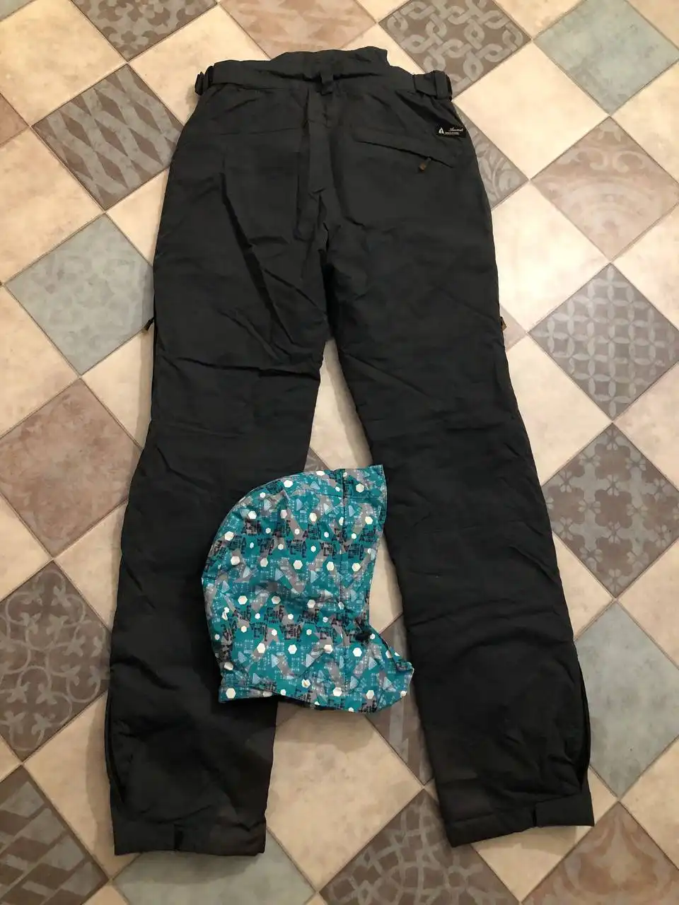 Продам лыжный костюм размер 42-44