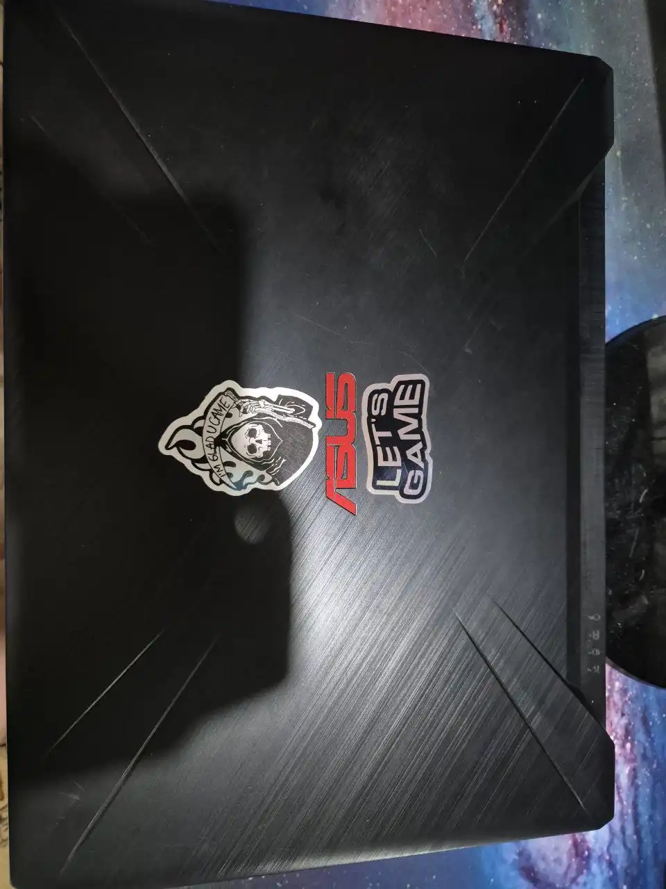 Продаю ноутбук AMD Ryzen 5 3550H с видеокартой Radeon RX 560X