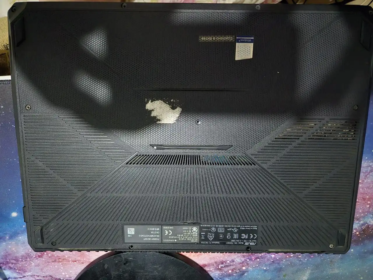 Продаю ноутбук AMD Ryzen 5 3550H с видеокартой Radeon RX 560X