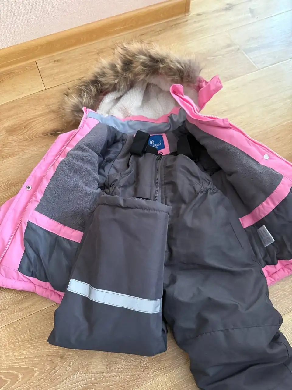 Продам детский зимний комбинезон
