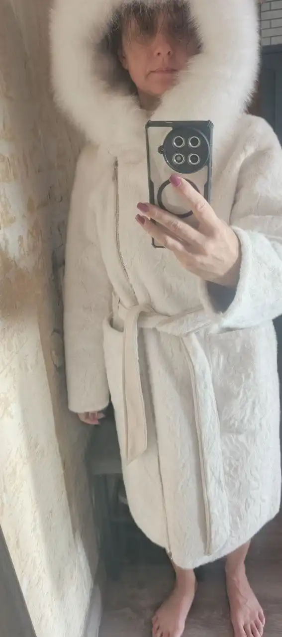 Продается новая дубленка размер 44