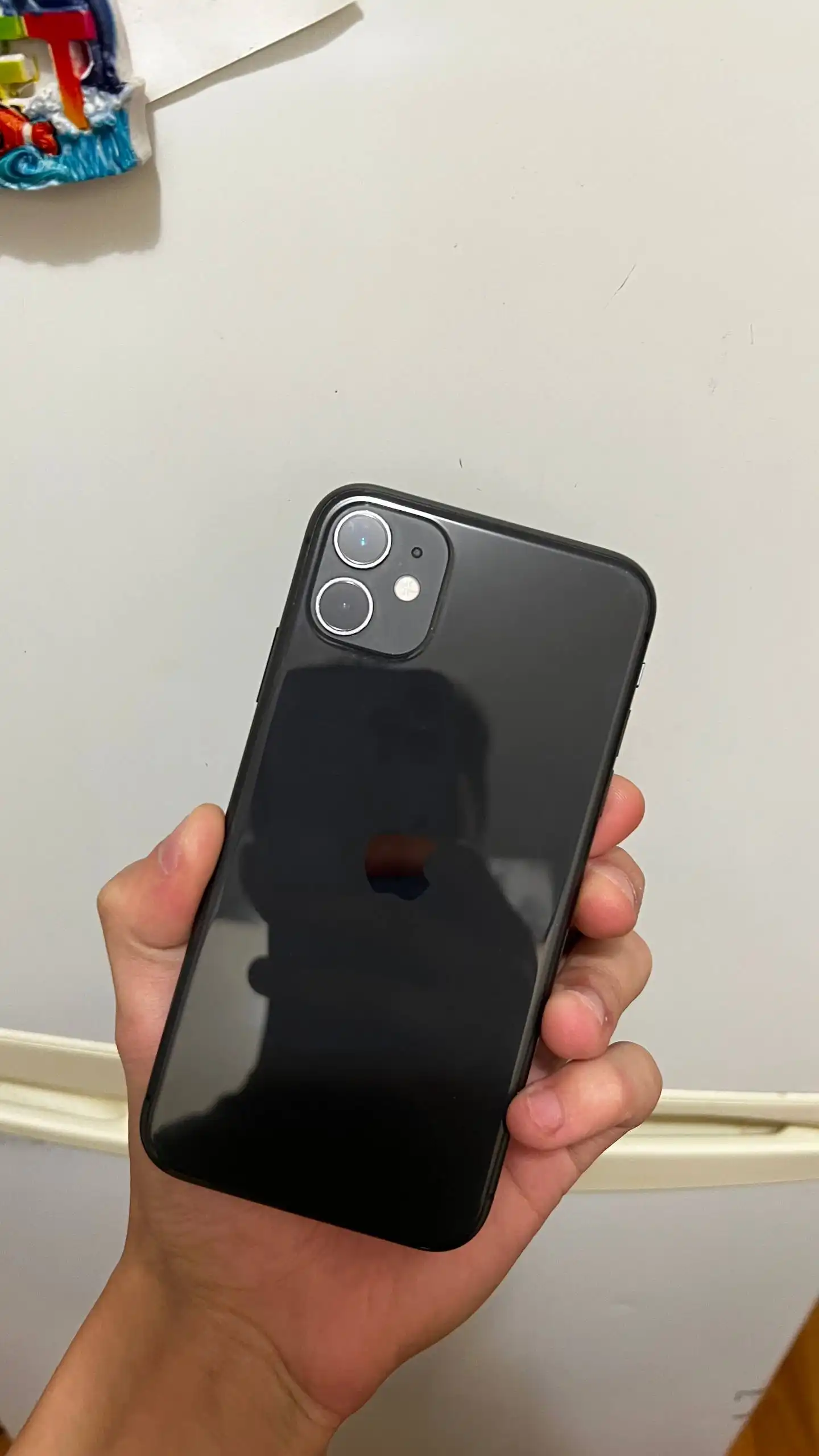 Продам iPhone 11 64 ГБ с аккумулятором 73%