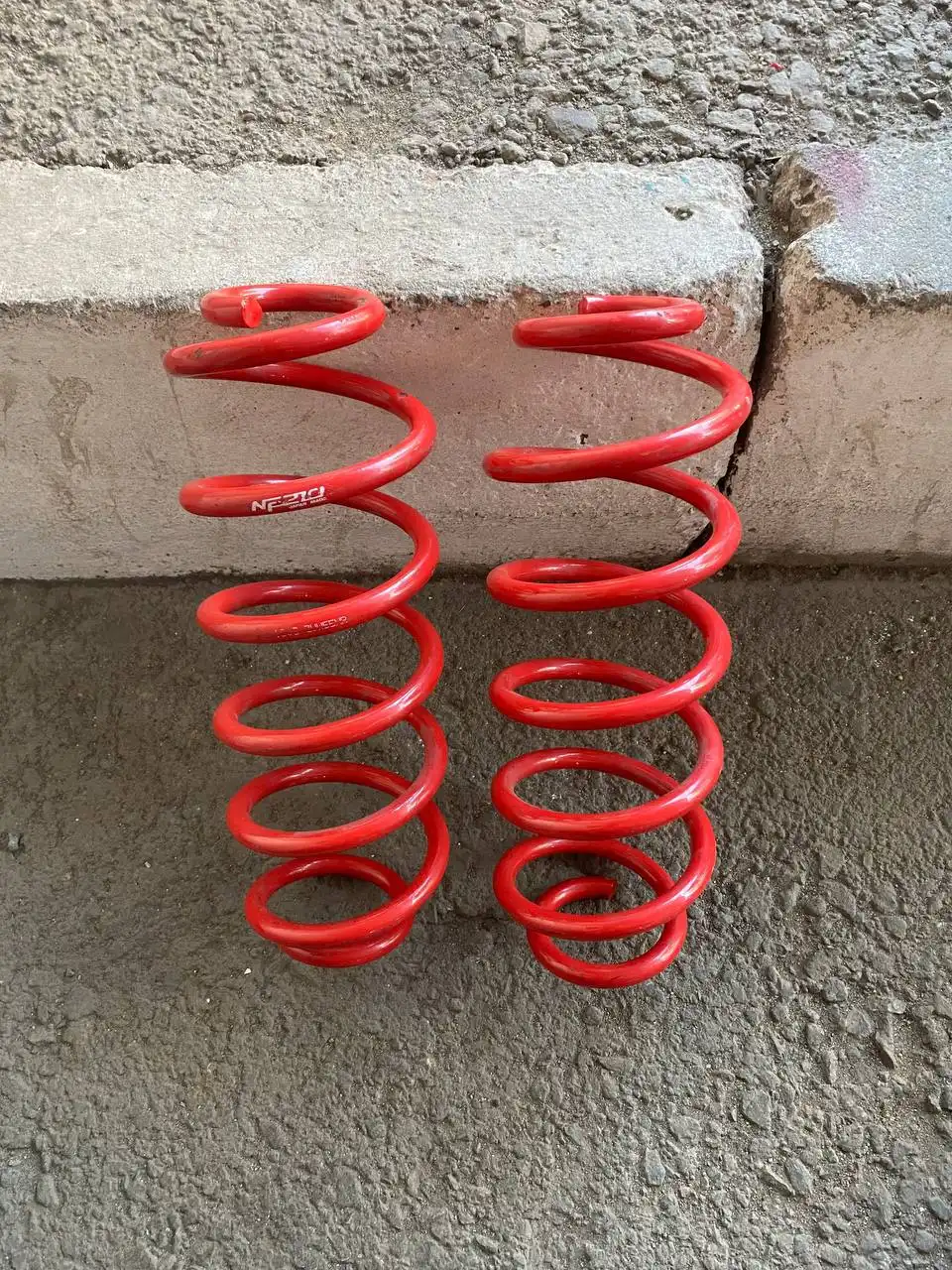 Продажа усиленных пружин б/у на Toyota Prius