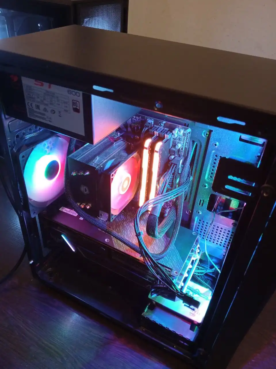 Продам игровой ПК с AMD Ryzen 7 2700X и Radeon RX 5600 XT