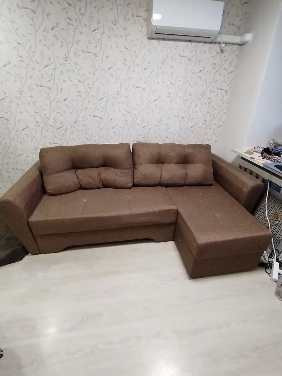 Продам диван 140х200