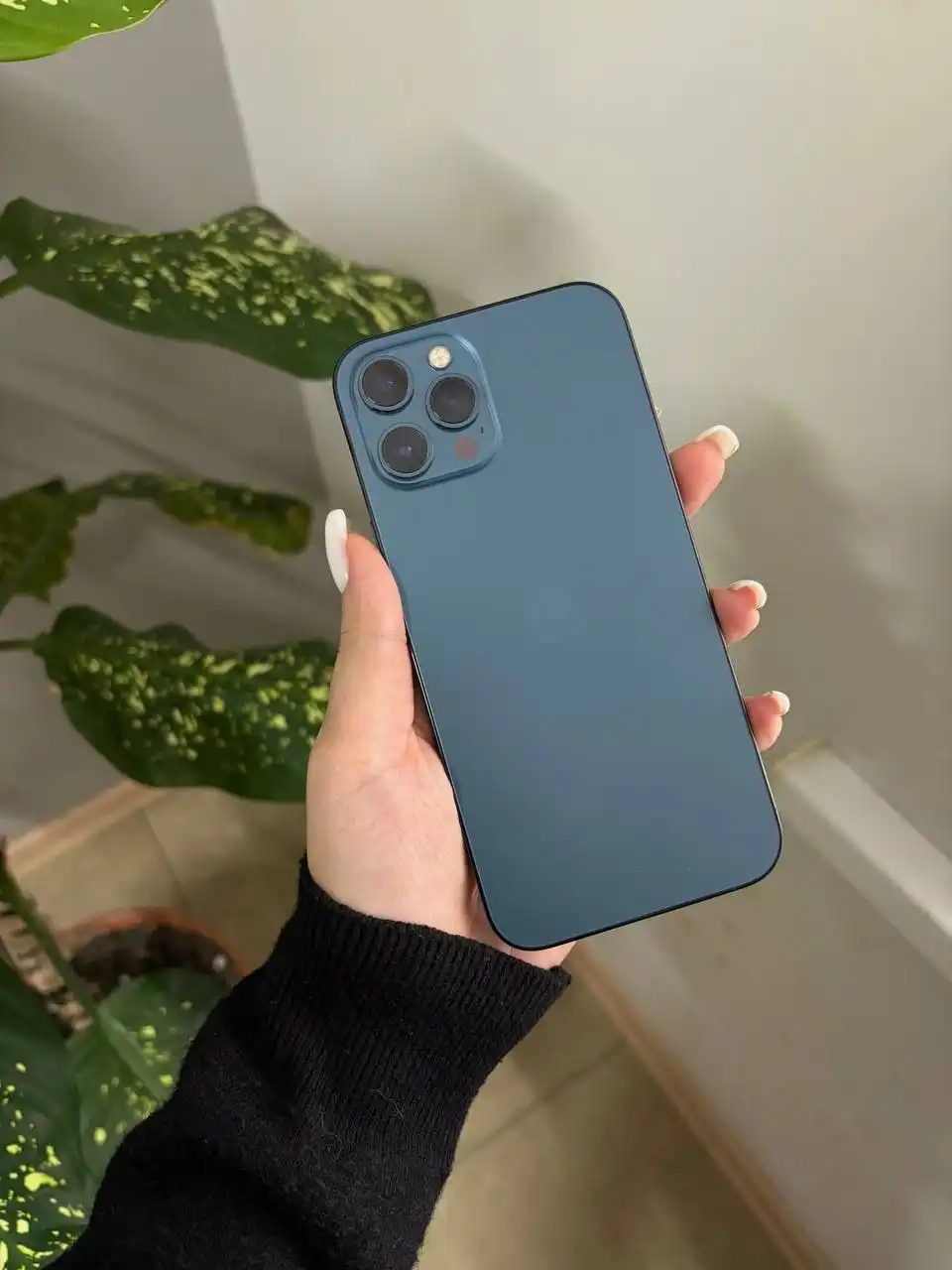 Айфон 12 Pro Max 256 ГБ в отличном состоянии