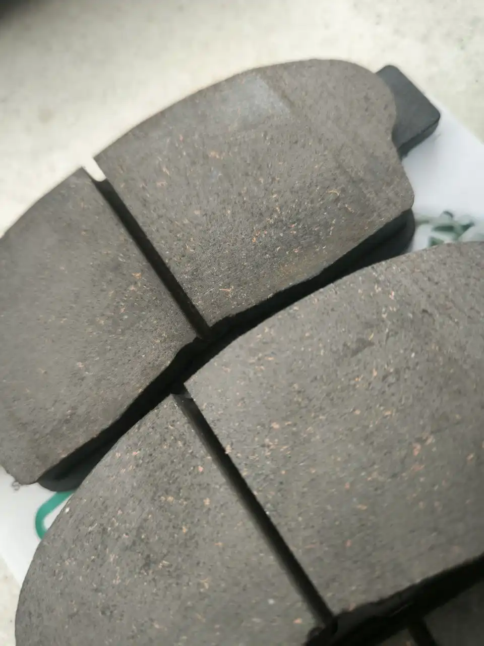 Продам комплект колодок