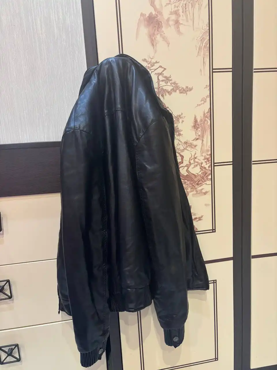 Кожаная куртка для мальчика 44-46 размер