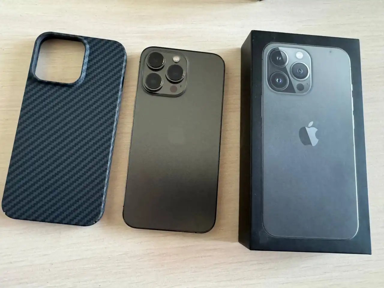 iPhone 13Pro 256gb черный в отличном состоянии