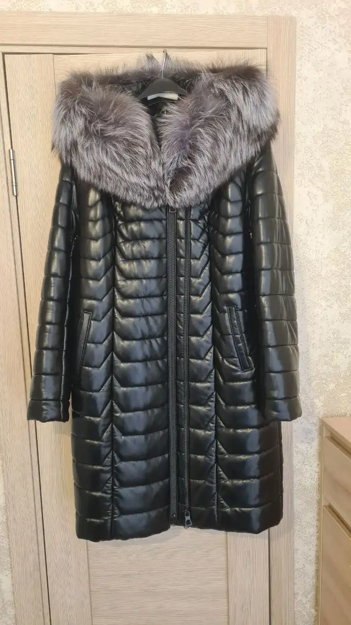 Тёплое зимнее пальто из экокожи с верблюжьей шерстью