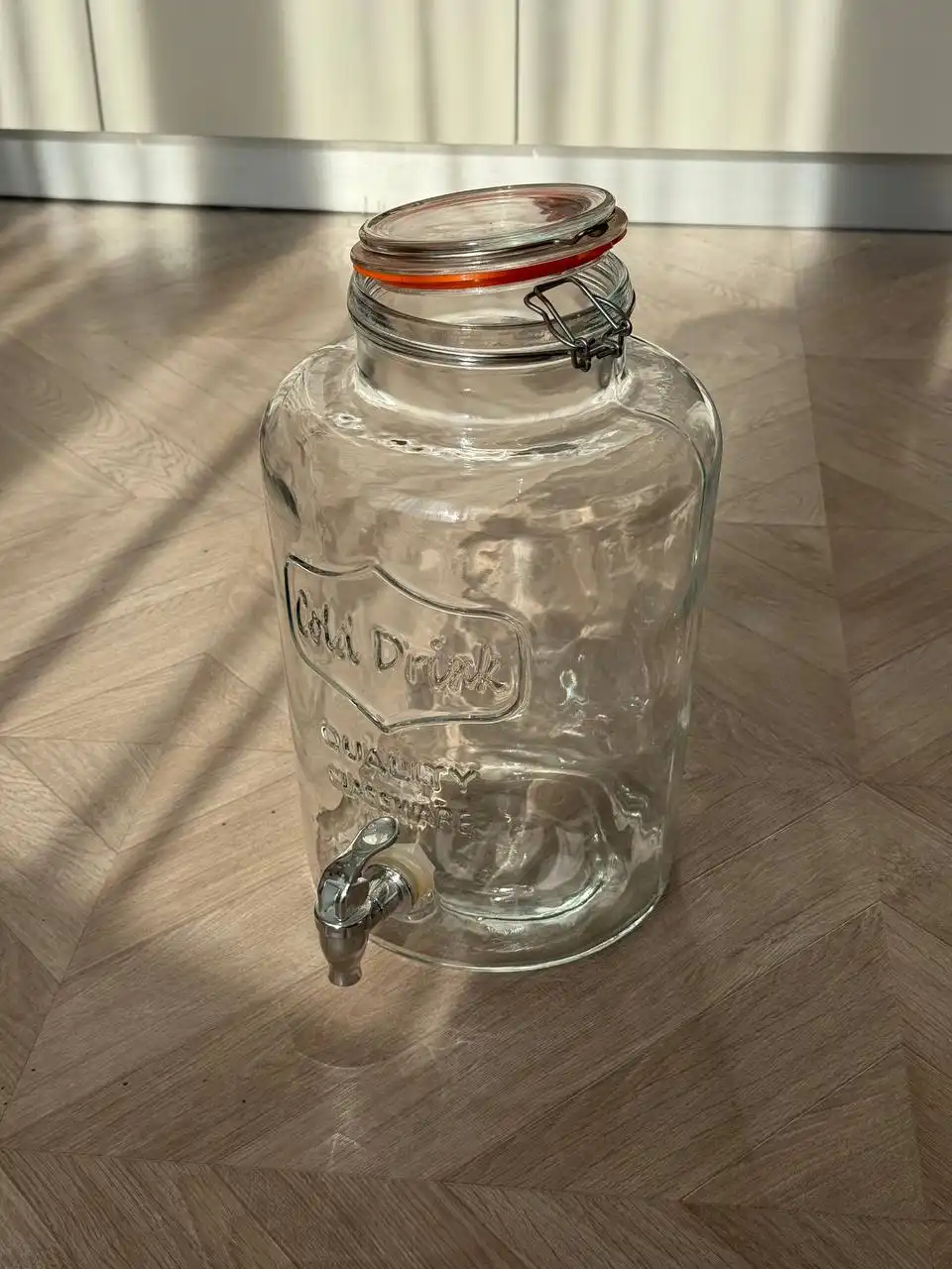 Продам банку для лимонада 7,6л с краником