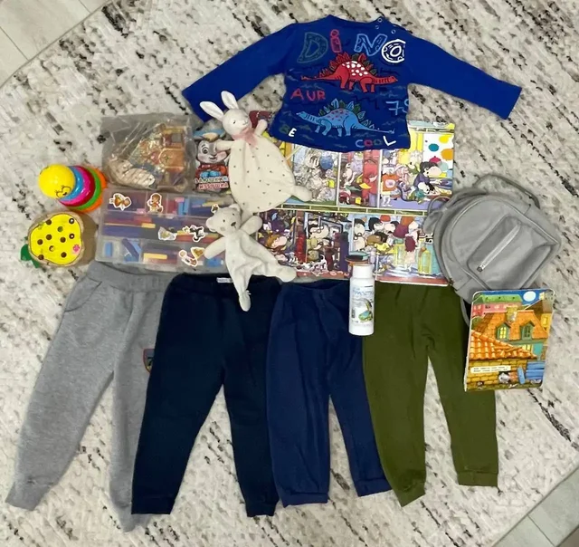 Пакет вещей и игрушек для мальчика - Для беременных в Владивосток