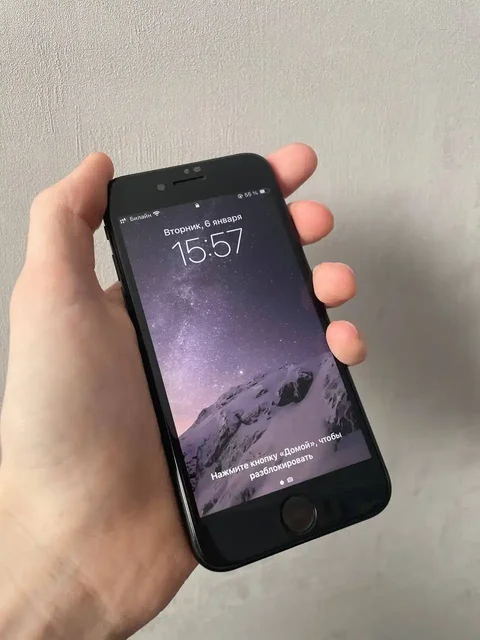 Продам iPhone SE 2020 64GB черный - Бытовая техника для красоты в Владивосток