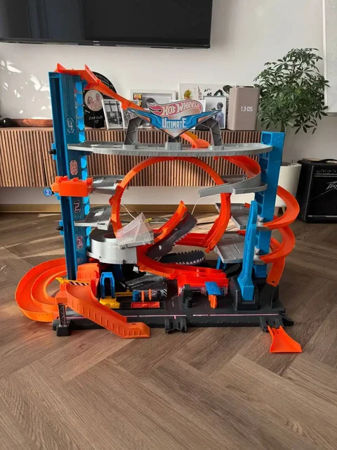 Продам трассу хот вилс оригинал - Спортивные товары в Владивосток