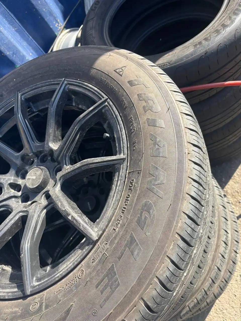 Продажа литья Shogun S-10 R16 с резиной Triangle и Yokohama - Диски и шины (Запчасти) в Владивосток