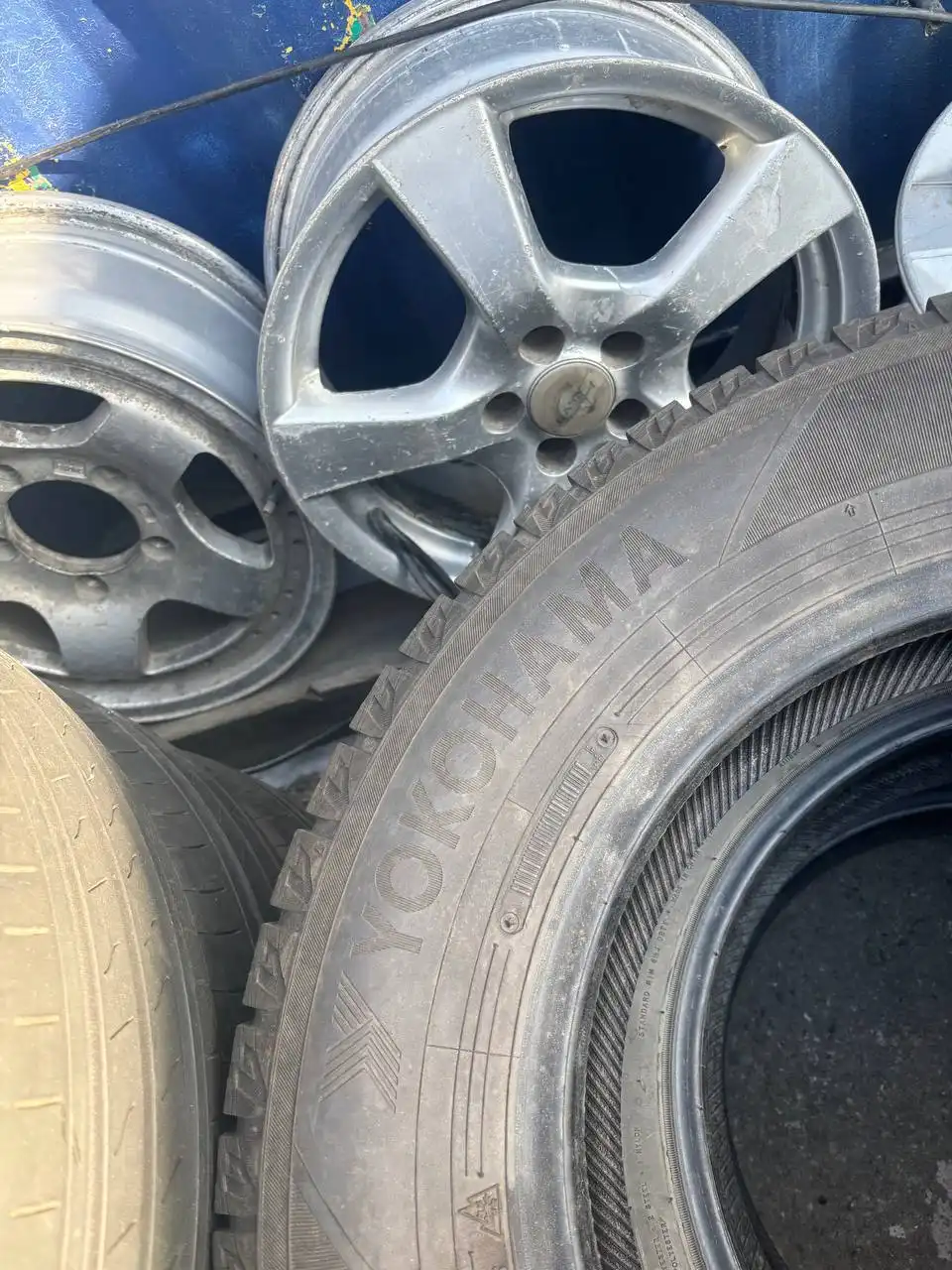 Продажа литья Shogun S-10 R16 с резиной Triangle и Yokohama - Диски и шины (Запчасти) в Владивосток