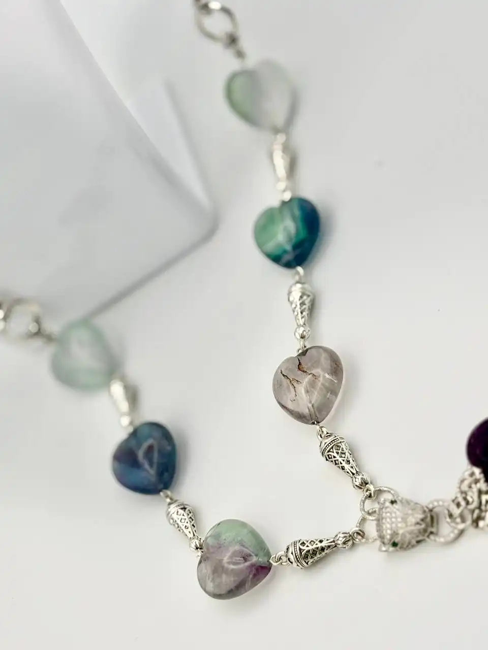 Сотауар ручной работы из флюорита с родированной фурнитурой - Украшения (Барахолка) в Владивосток