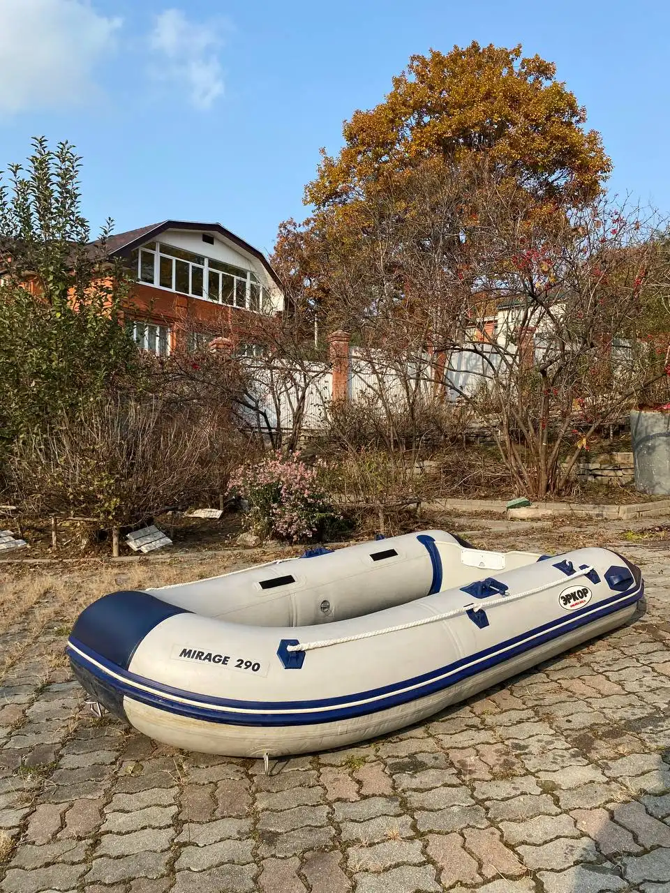 Продажа новой ПВХ-лодки ЭРКОР mirage 290 - Рыбалка и охота (Хобби и отдых) в Владивосток