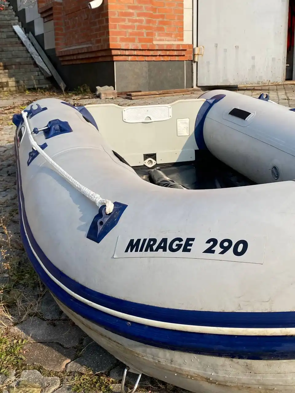Продажа новой ПВХ-лодки ЭРКОР mirage 290 - Рыбалка и охота (Хобби и отдых) в Владивосток