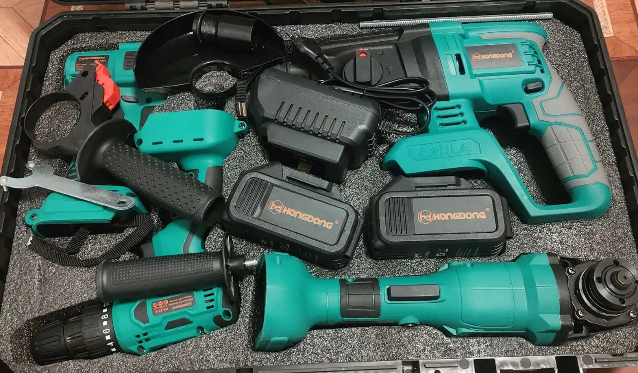 Набор аккумуляторного инструмента 4 в 1 - Барахолка в Владивосток