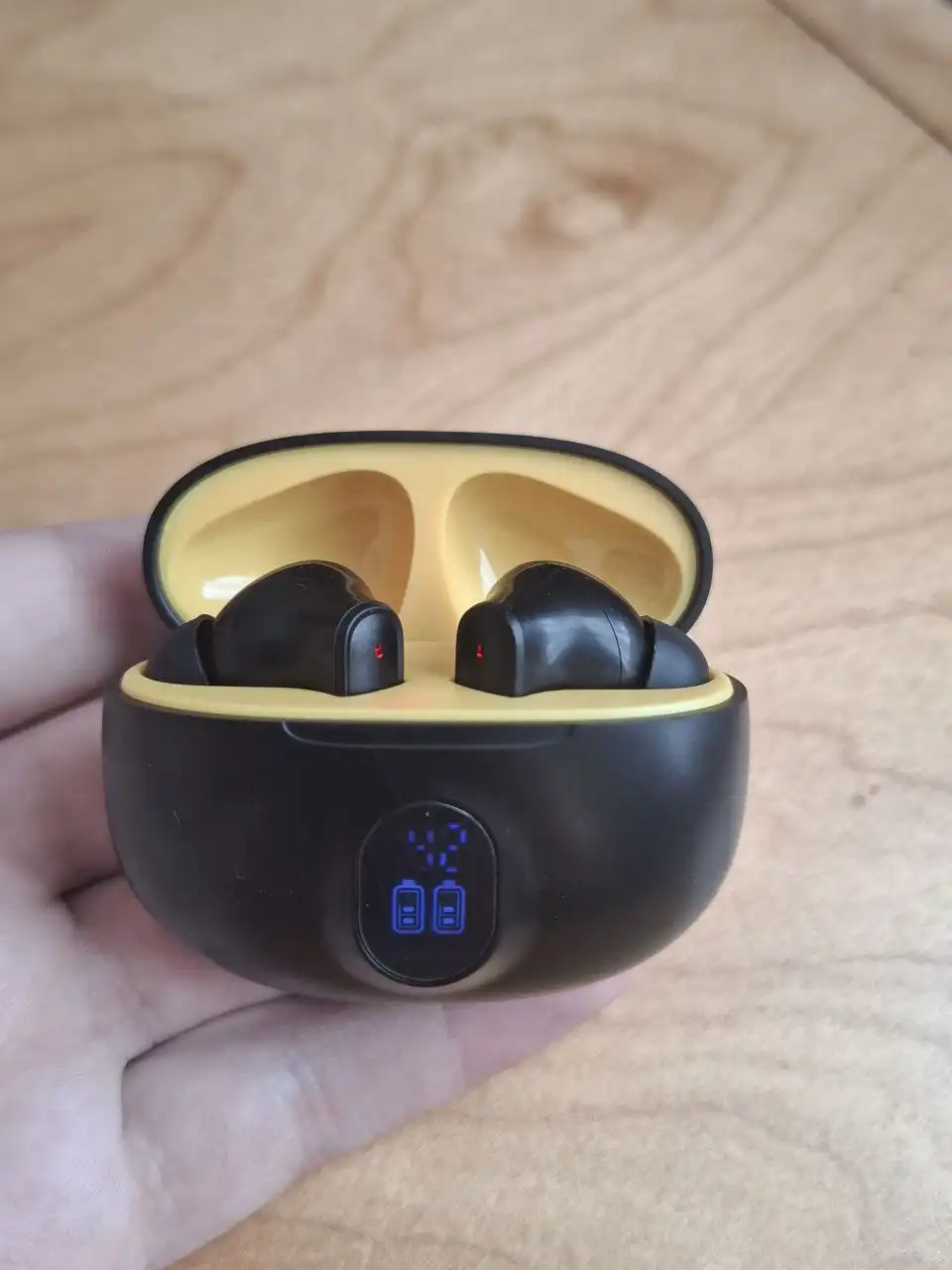 Продажа беспроводных наушников TWS - Наушники (Электроника) в Владивосток