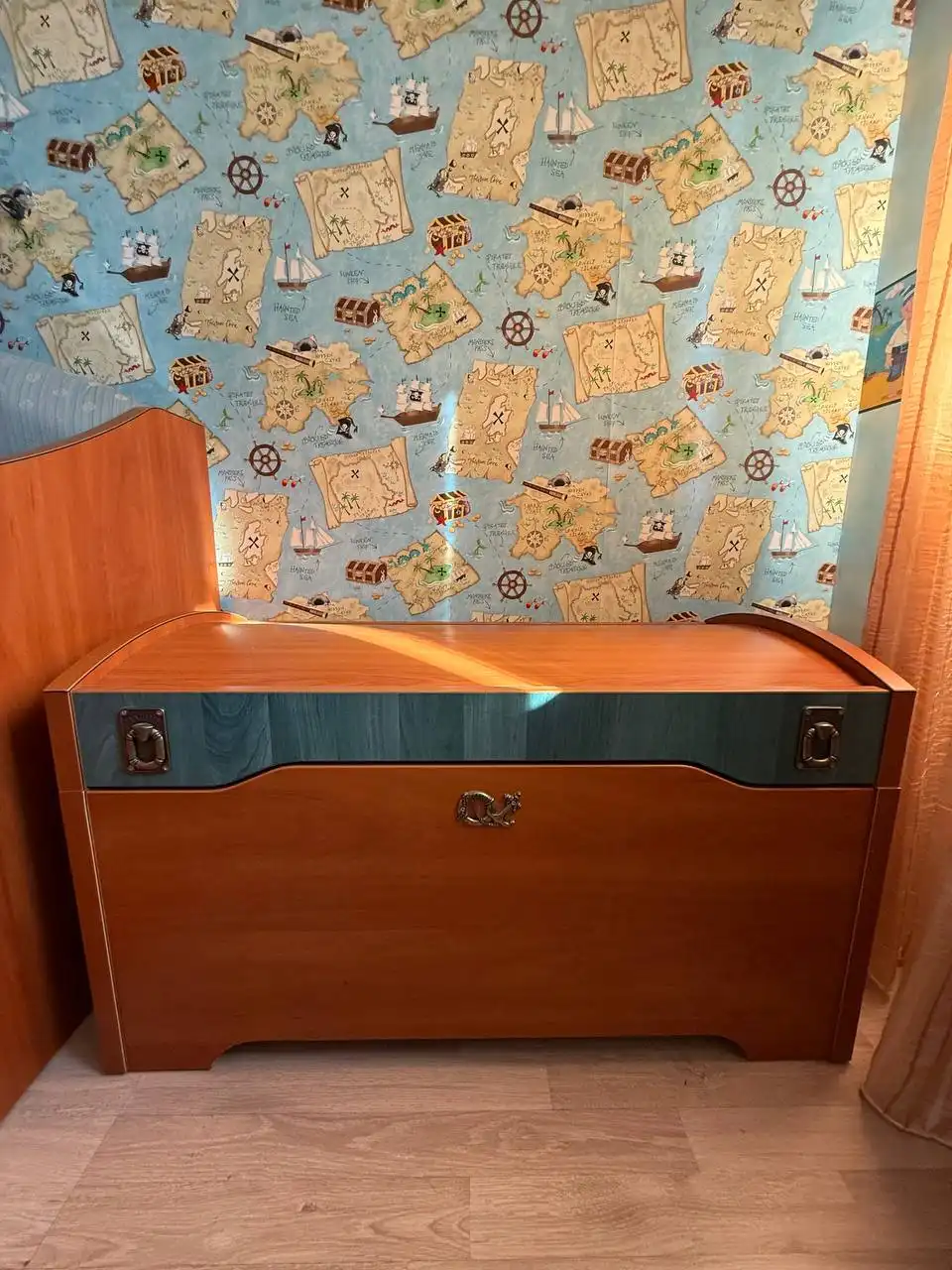 Продажа комплекта детской мебели от фабрики «Прагматика» - Мебель (Для дома и дачи) в Калининград