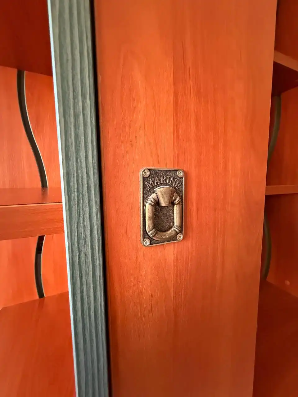 Продажа комплекта детской мебели от фабрики «Прагматика» - Мебель (Для дома и дачи) в Калининград