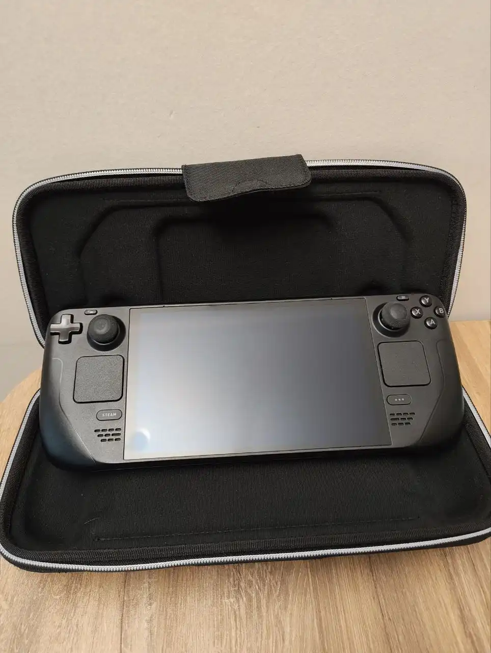 Steam Deck Oled 1 TB в отличном состоянии с аксессуарами - Игровые консоли (Электроника) в Владивосток