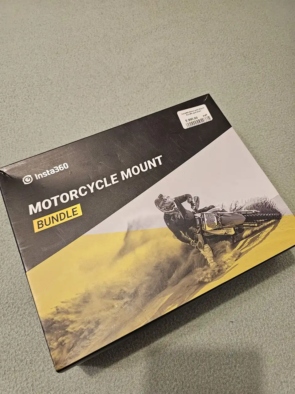 Продам экшн-камеру Insta360 с комплектом аксессуаров - Фото- и видеотехника (Электроника) в Владивосток