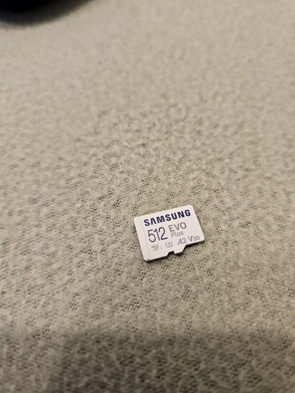 Продам экшн-камеру Insta360 с комплектом аксессуаров - Фото- и видеотехника (Электроника) в Владивосток