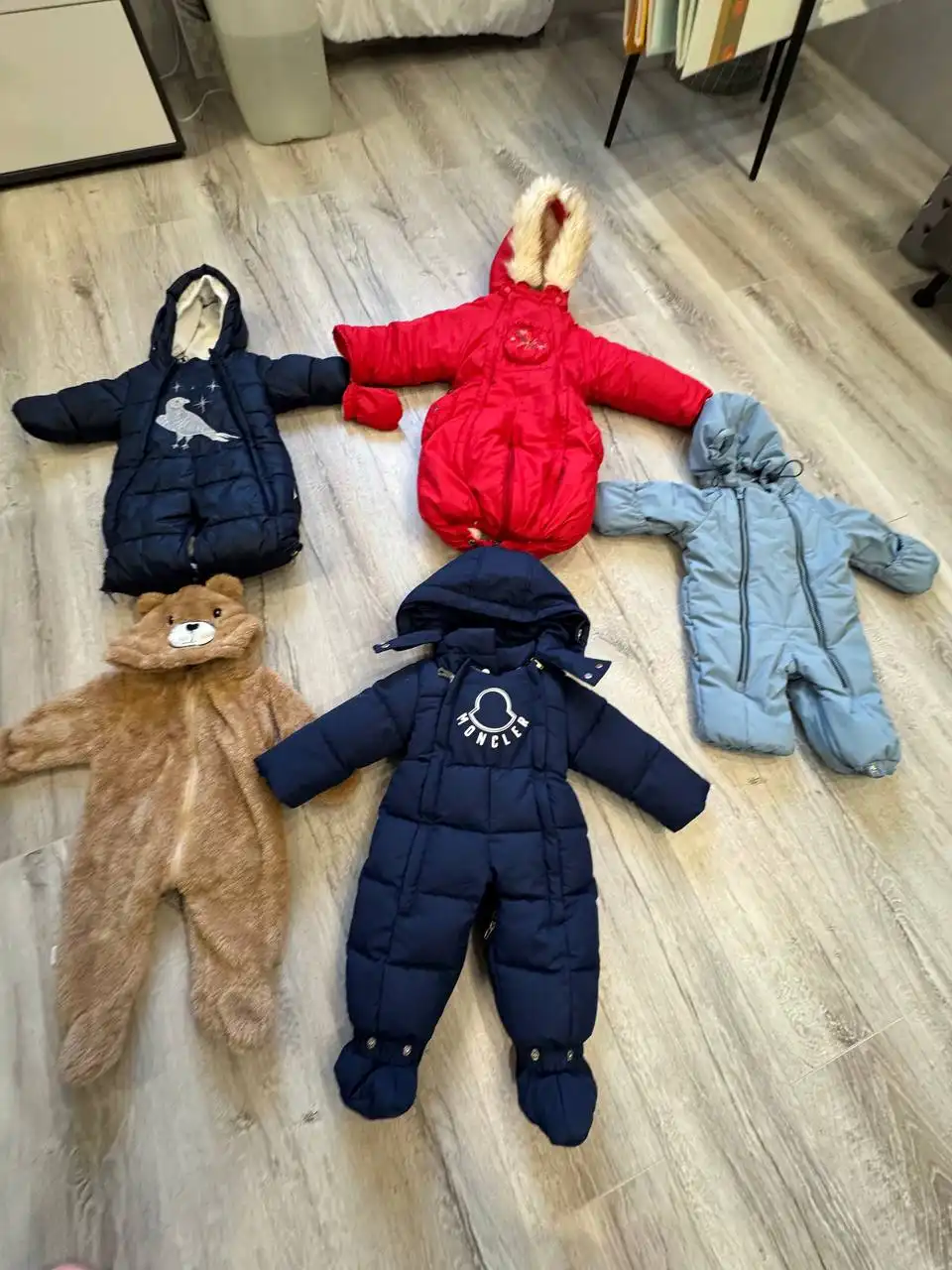 Продажа детских комбинезонов разных размеров - Одежда для детей (Товары для детей) в Владивосток