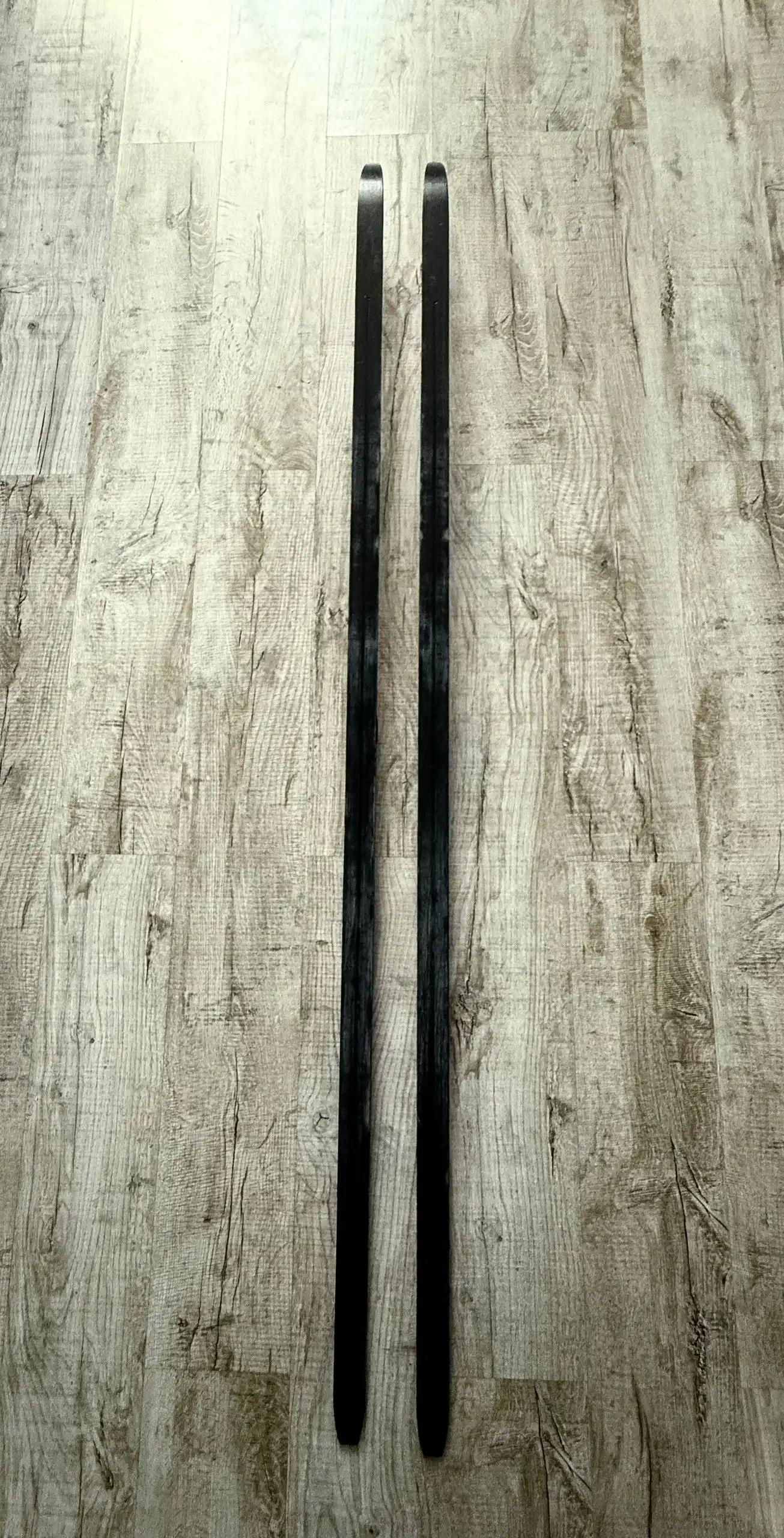 Продам лыжи беговые пластиковые KARHU 188 см - Лыжи (Хобби и отдых) в Владивосток