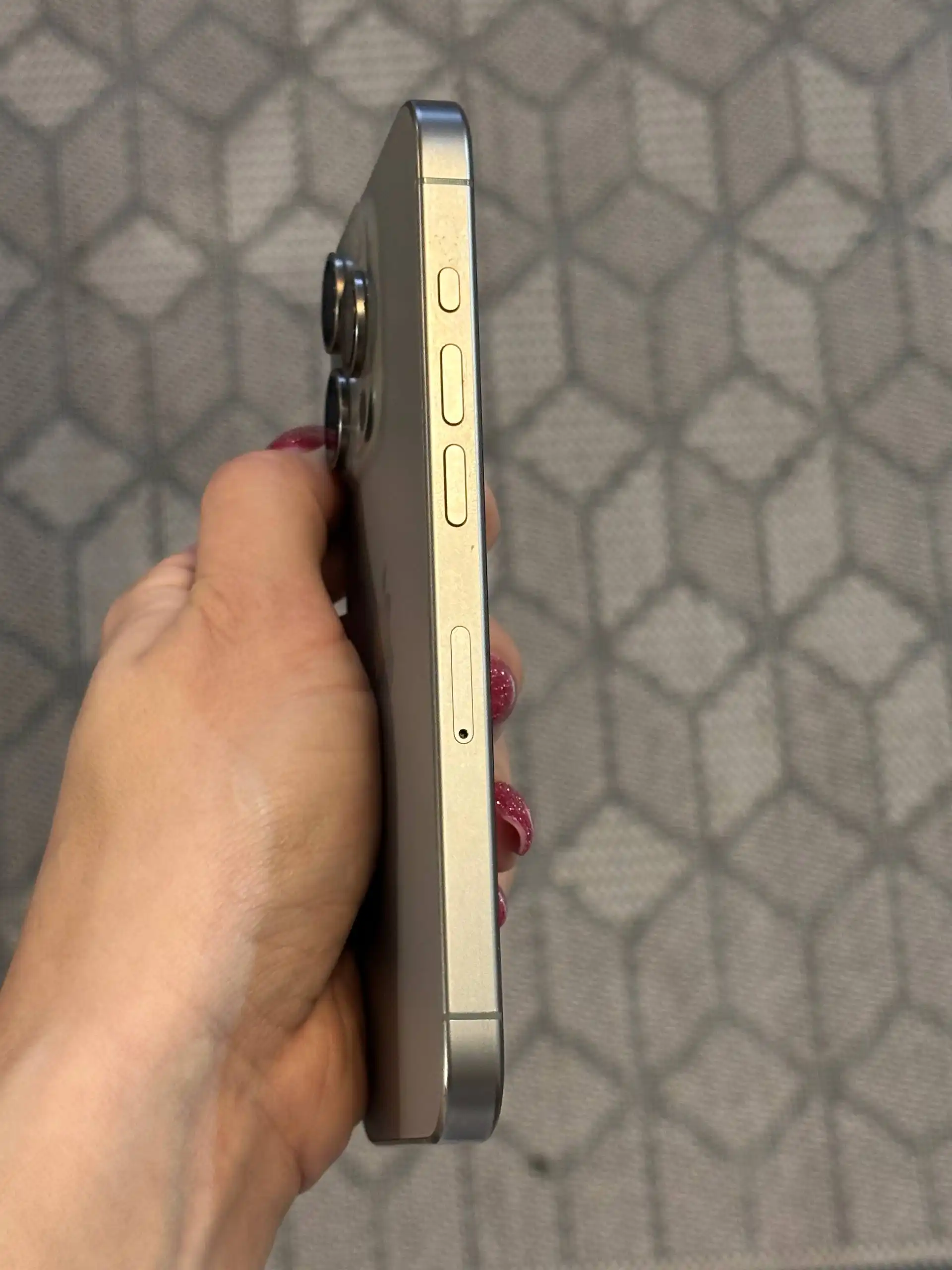 Продам iPhone 15 Pro 256 ГБ - Смартфоны (Электроника) в Владивосток