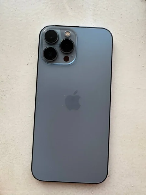 Продам iPhone 13 Pro Max 128 ГБ - Смартфоны в Владивосток