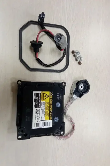 Продам блок розжига ксенона для Toyota - Запчасти в Владивосток