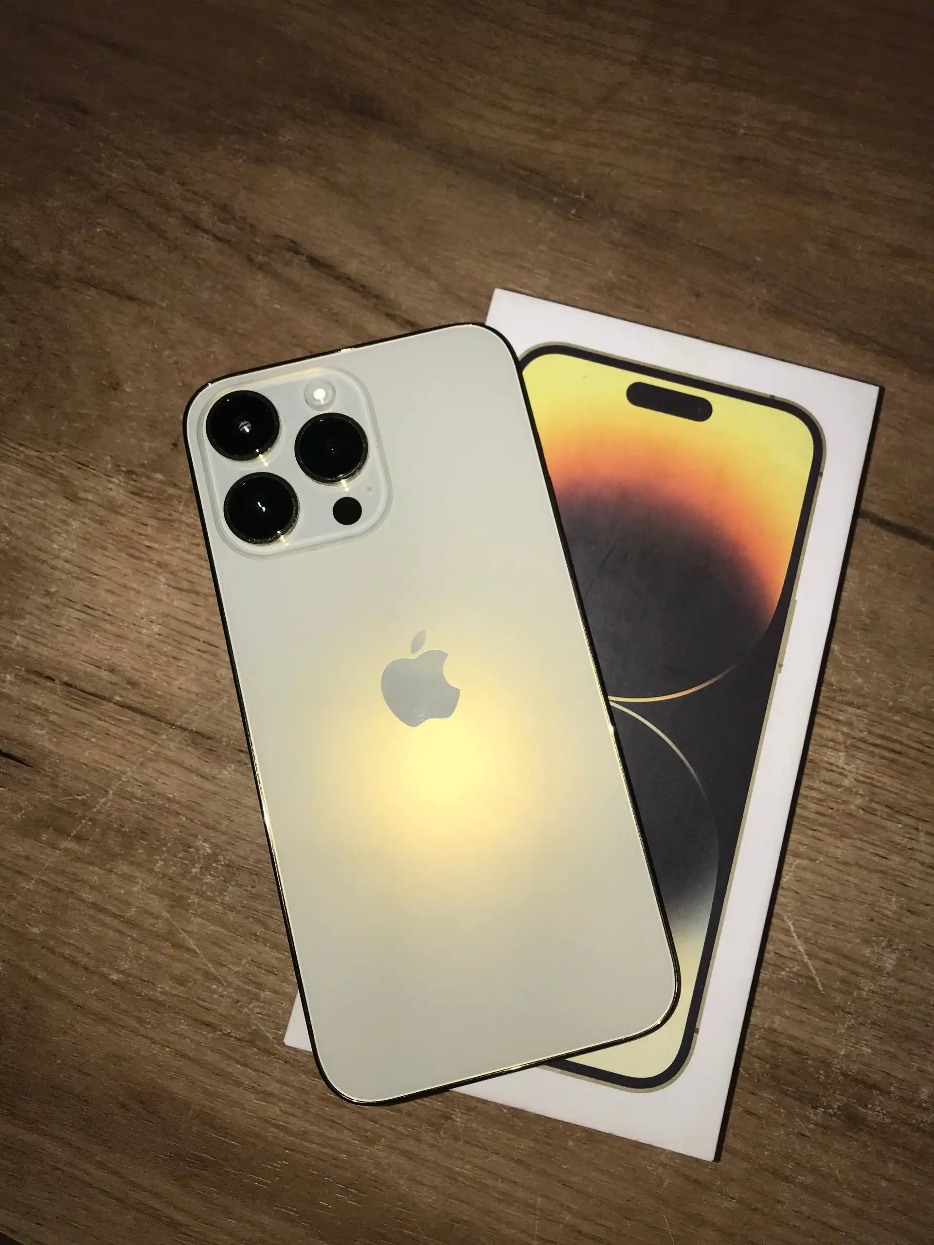 Продам IPhone 14 Pro Max 512GB Gold - Смартфоны (Электроника) в Владивосток