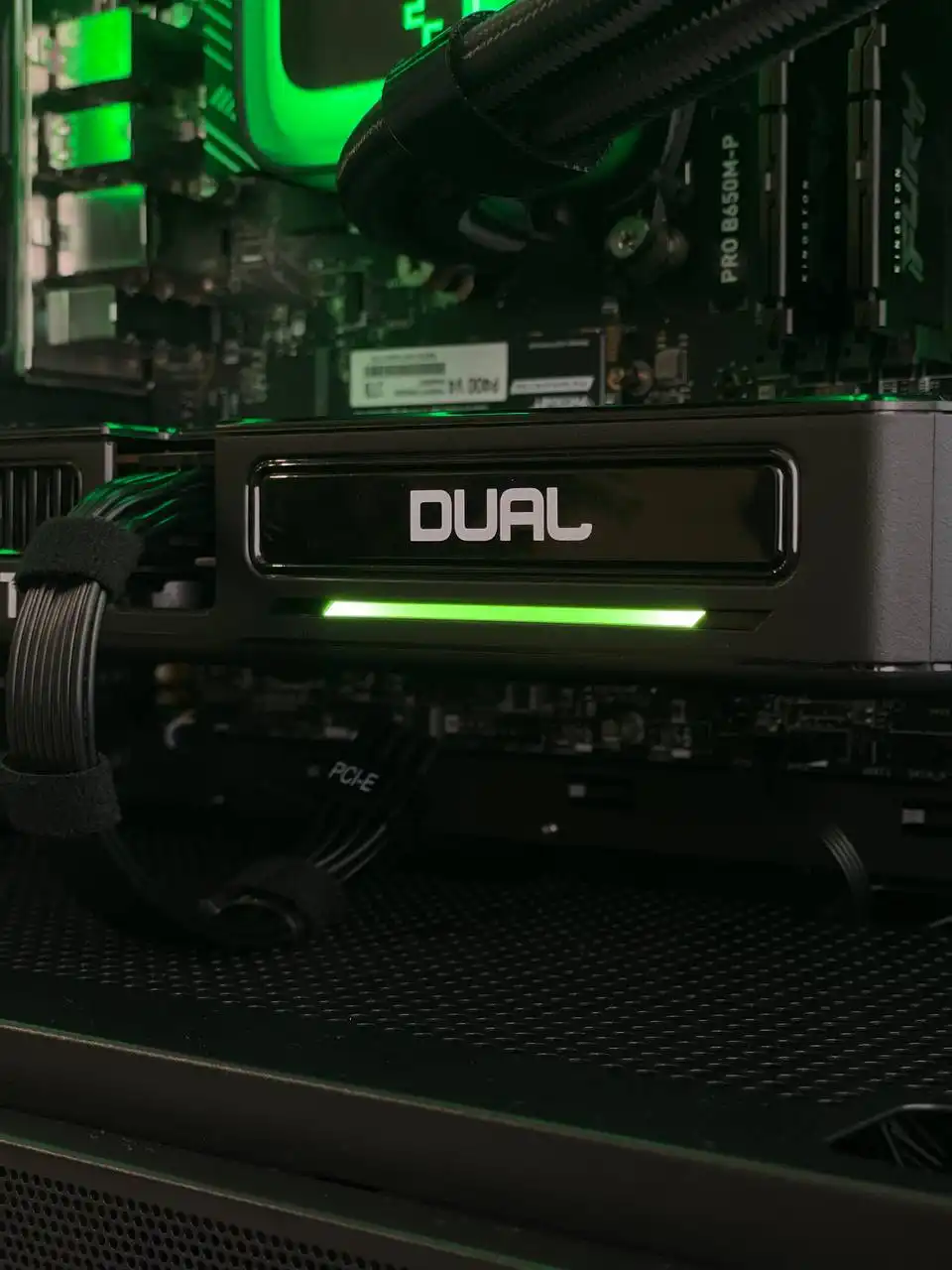 Игровой компьютер R5 7500F / RTX5060 / 32GB - Компьютеры (Электроника) в Владивосток