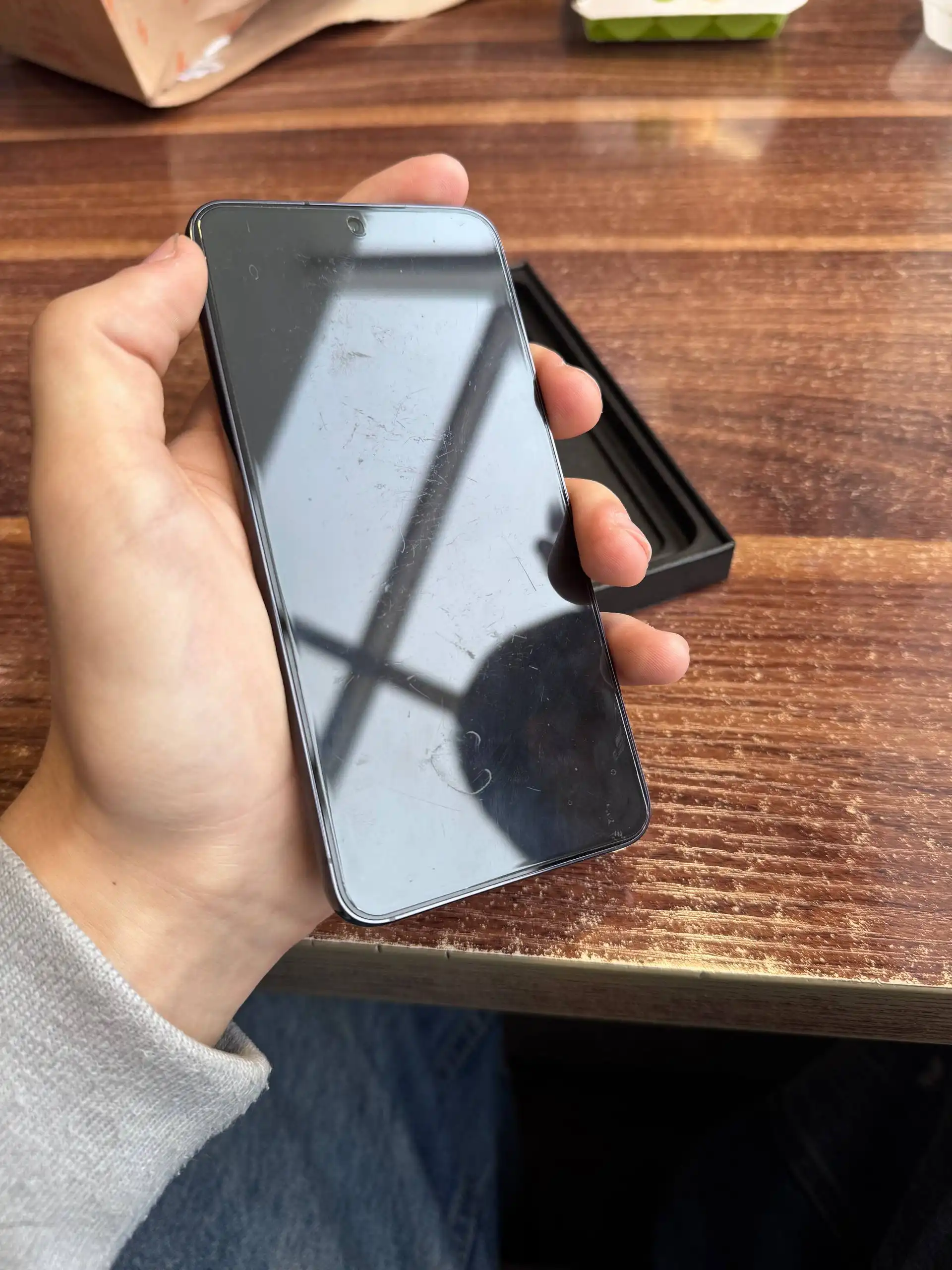 Продам Samsung S23 256гб черный - Смартфоны (Электроника) в Владивосток